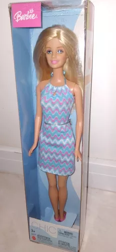 Barbie antiga vestido azul