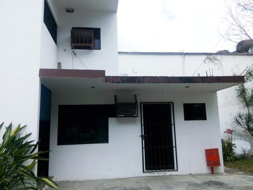 Bodega Con Oficina En Renta Col. Centro Tuxpan Veracruz