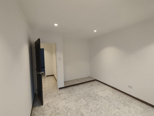 Casa En Arriendo En Pampalinda. Cod A10821