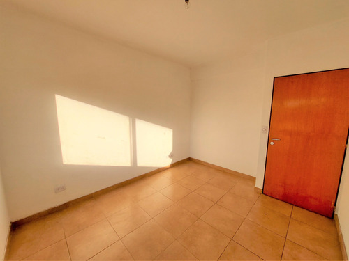 Duplex Con Cochera En Alquiler En Ramos Mejia