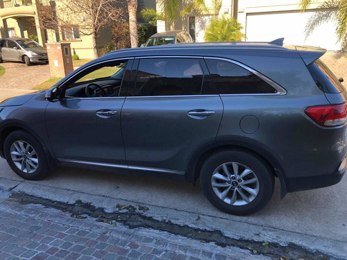 Imagen 7 de 7 de Kia Sorento Motor 2.4 Ex At 4*2 7 Asientos Cuero