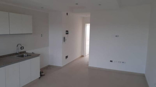 Imagen 5 de 8 de Departamento 1 Ambiente En Vente 9 De Julio Cañuelas