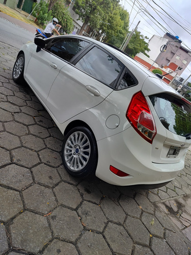 Ford Fiesta Kinetic 1.6 Sedan Se Plus 120cv
