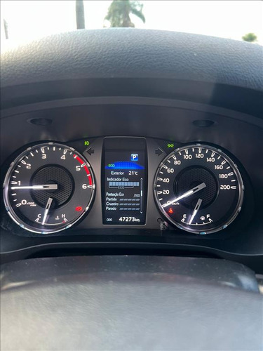 Toyota Hilux 2.8 D-4D TURBO DIESEL CD SRX 4X4 AUTOMÁTICO