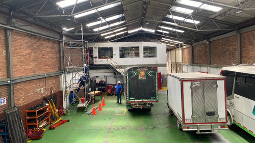 Venta Vitrina Bodega Comercial Bogotá, Americas
