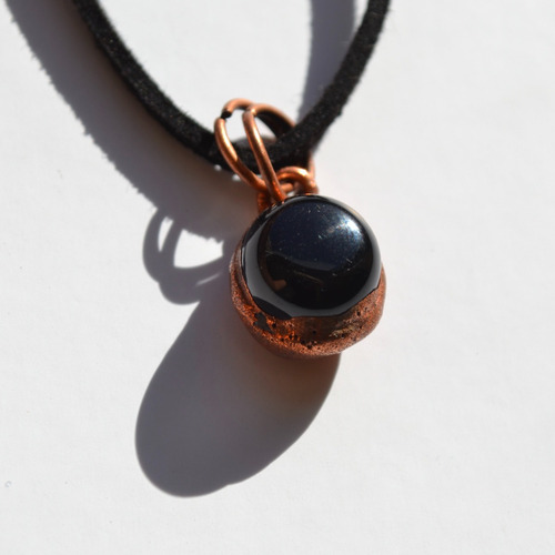 Imagen 4 de 4 de Collar Piedra Natural Onix Negro, Cobre, Joyeria De Autor