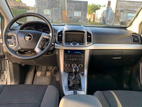 Imagen 3 de 6 de Chevrolet Captiva 2.4 Ls Mt Fwd 167cv 2015