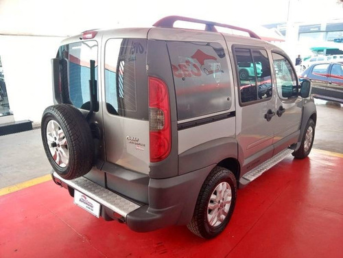 Imagem 4 de 13 de Fiat Doblò 1.8 Mpi Adventure 16v Flex 4p Manual