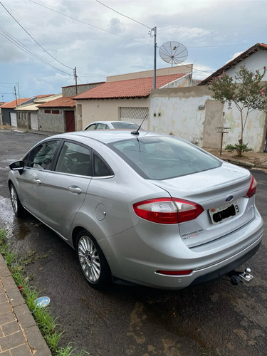 Ford Fiesta 1.6 TITANIUM HATCH 16V FLEX 4P AUTOMÁTICO