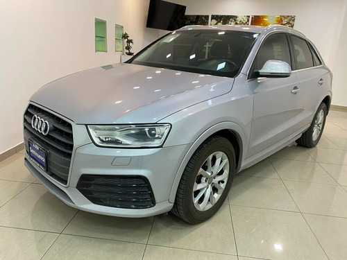 Audi Q3 2018 5p Select L4/1.4/t Aut.