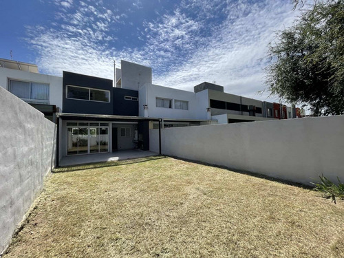 Imagen 18 de 25 de B° La Catalina - Duplex 3 Dormitorios! Oportunidad!!
