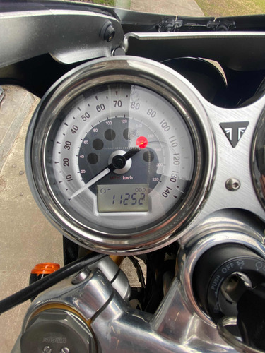 Imagen 8 de 8 de Triumph Truxton 1200 R