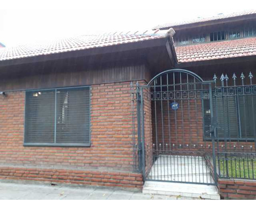 Casa En Venta En Ezpeleta