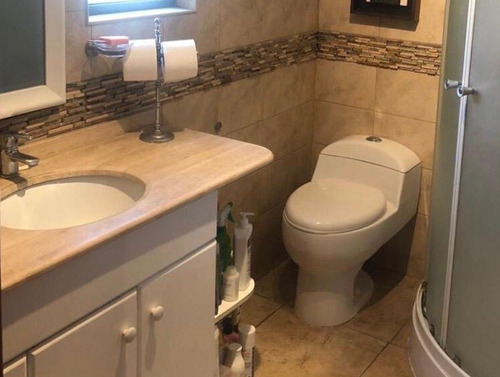 Casa En Venta De 5 Dorm. En Lo Barnechea Avda La Dehesa