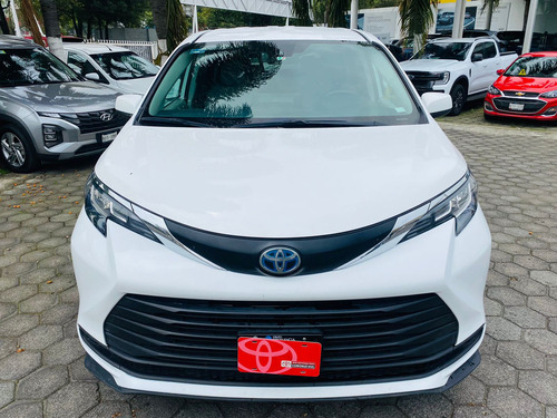 Toyota Sienna 3.5 Le At