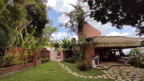 Hermosa Casa Lista Para Habitarla En Venta Alto Hatillo Caracas. 24-11264 Mr.