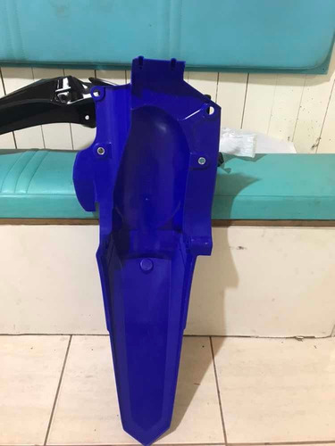 Imagem 1 de 4 de Para-lama Traseiro Da Yamaha Yzf 250/450 De 14 A 17 Original