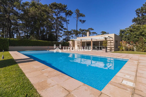 Alquiler Apartamento Dos Dormitorios Punta Del Este Edificio Rincon Del Bosque