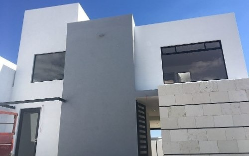 Imagen 1 de 12 de Se Renta, Lomas De Juriquilla, 3 Niveles, Roof Garden, 3 Recámaras Con Baño