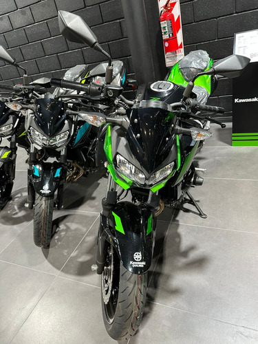 Imagen 5 de 25 de Kawasaki Z400 0km 2023