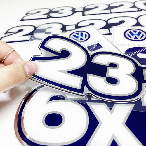 Imagem 3 de 5 de Kit Adesivos 23-220 Emblemas Caminhão Cummins 6x2 Volkswagen