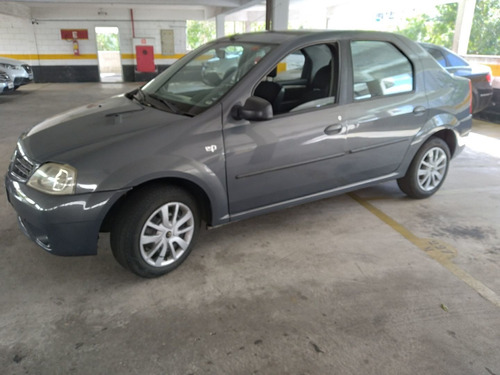Imagem 1 de 4 de Renault Logan 2010 1.0 16v Expression Hi-flex 4p