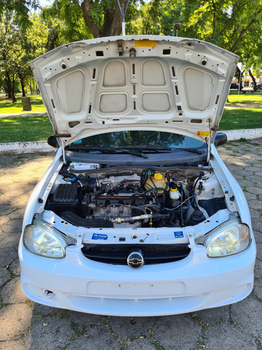 Chevrolet Corsa Classic 1.6 Gl Aa Super