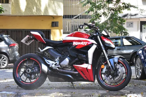 Ducati Streetfighter V2 2022