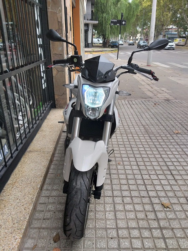 Imagen 9 de 10 de Benelli Tnt 300