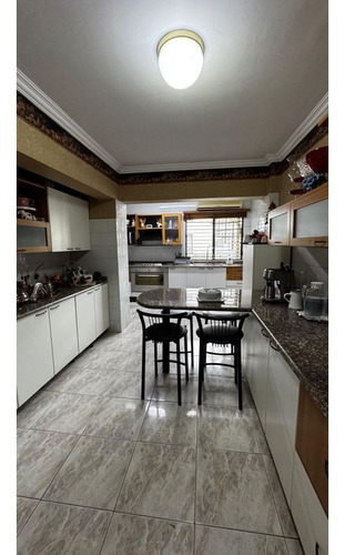 Apartamento En Venta En Serrallés, Santo Domingo