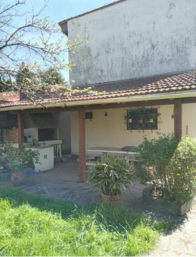 Casa  En Venta - 2 Dormitorios 1 Baño - 410mts2 - El Jagüel