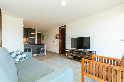 Departamento En Venta De 2 Dorm. En Vitacura