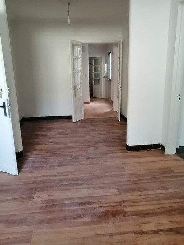 Casa En Alquiler, Cordón, 2 Dormitorios, Muy Cómoda, Sin Gc!