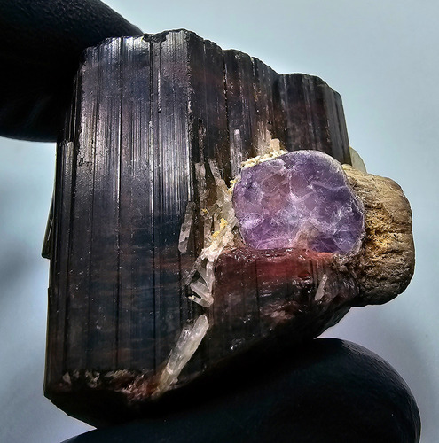 Turmalina Vinho Com Lapidolita Pedra Bruta Mineral N4306 (Usado)