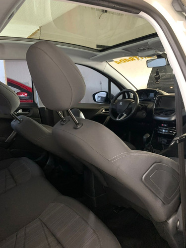 Imagem 9 de 11 de Peugeot/208 Griffe