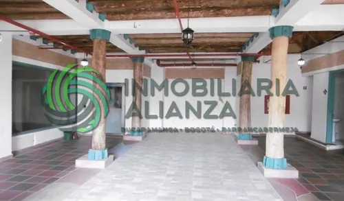 Local En Arriendo En Centro. Cod A13177