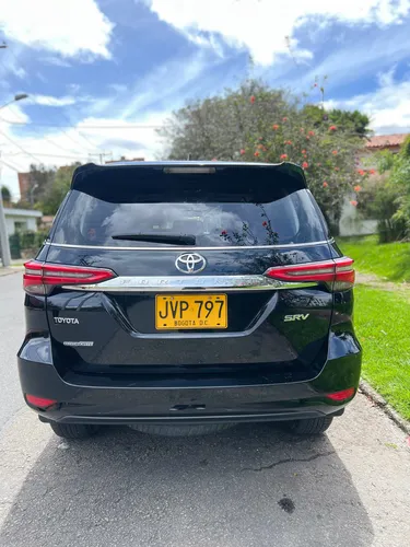 Toyota Fortuner Srv