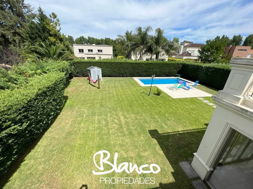 Casa En Venta En La Lomada, Pilar, G.b.a. Zona Norte