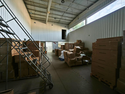 Arriendo Bodegas 5000 M2 Con Oficinas Y Patio De Maniobras