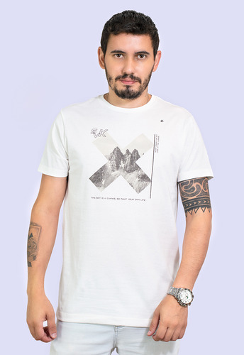 Camiseta Manga Curta Gola Redonda E Estampa Frontal Style X