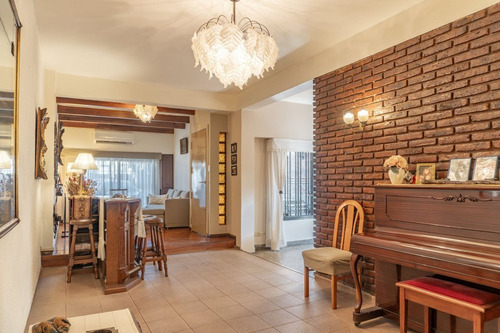 Casa 4 Ambientes Con Enorme Jardín En San Martín