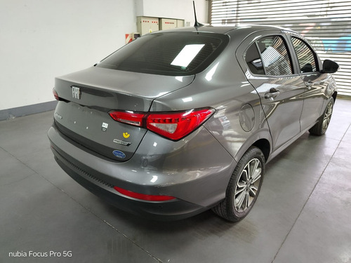 Fiat Cronos 1.8 16v Precision