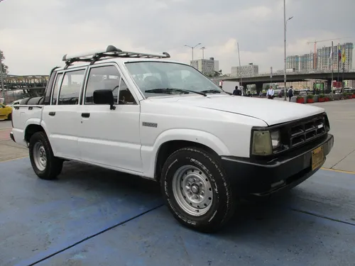 Mazda B2000 2.0