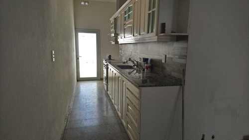 Casa En Venta De 3 Dormitorios En Barrio Las Margaritas