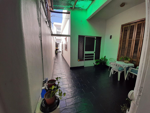 Casa 2 O 3 Familias En Venta Ubicado En Lanús Oeste