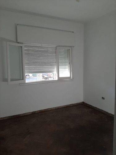Imagen 9 de 14 de Casa De 4 Ambientes En Venta - Villa Tesei