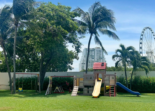 Se Vende Casa Con Muelle En Isla Dorada Cancún