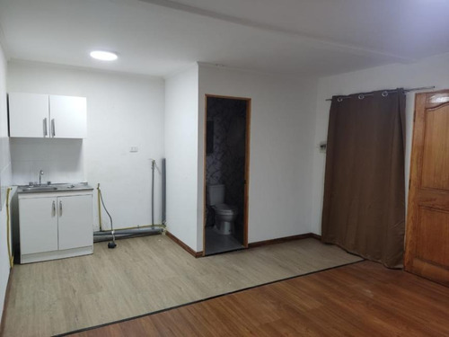Se Vende Propiedad Con 5 Dptos. En Pasaje Singapur