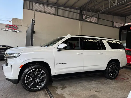 Chevrolet Suburban 5.3 Rst 4X4 At