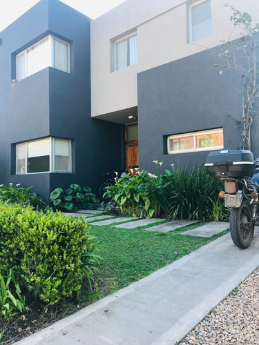 Imagen 3 de 14 de Casa Nueva Barrio Cerrado Impecable - Ayuda Domest. Incluida
